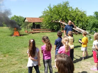 Iskolások látogatták meg a tűzoltóságunkat.
