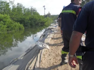 Gyomaendrődi tűzoltók a dunai árvíznél