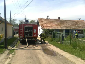 Álmosdomb utcai lakástűz