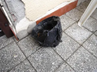 Lakótelepi erkély égett.