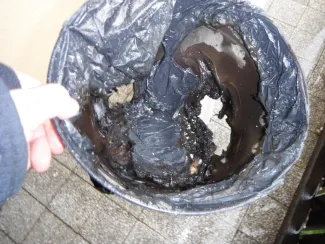 Lakótelepi erkély égett.