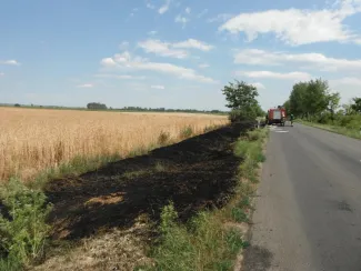 Útszéli árok égett.