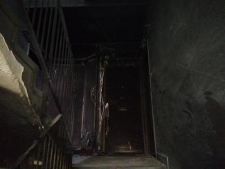 Villanyóra szekrény égett a lakótelepen