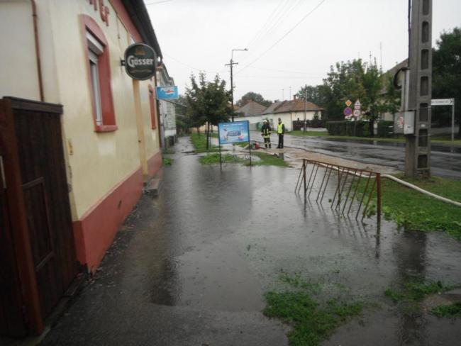 Nagy mennyiségű csapadék összegyült.