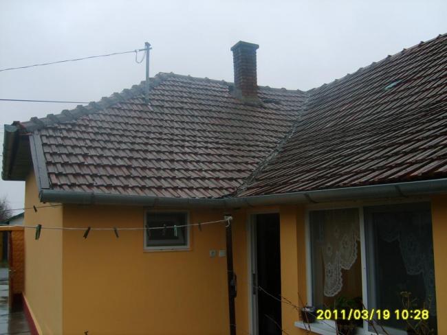 Kéményben lerakódott korom begyulladt.