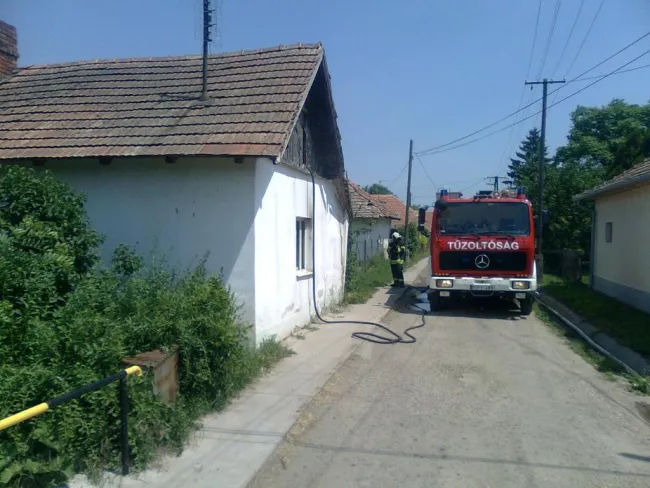 Álmosdomb utcai lakástűz
